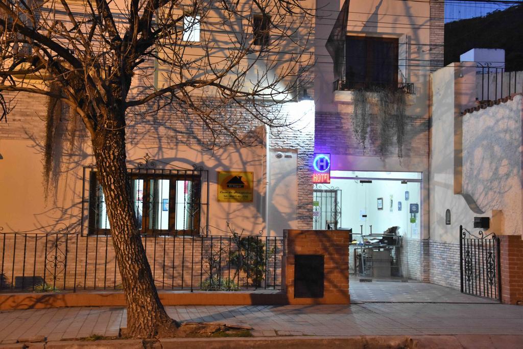 艾尔霍加尔公寓酒店 萨尔塔 外观 照片